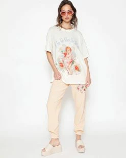 BOYS LIE X Ivory I Am Not Where You Left Me V2 Boyfriend Tee 15 BOYS LIE X Ivory I Am Not Where You Left Me V2 Boyfriend Tee -Boys Lie Sales Store 4O7A0547 e716cd2b 6211 4305 adcf fe18367b335a