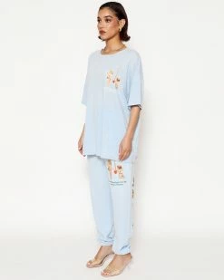 BOYS LIE X Kindling Boyfriend Tee -Boys Lie Sales Store 4O7A0752 94a6c7ce 0845 42f2 af90 69d7395b2849