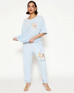 BOYS LIE X Kindling Boyfriend Tee -Boys Lie Sales Store 4O7A0758 b3b3c22e 540a 456b ac5c aa2cdec4f31a