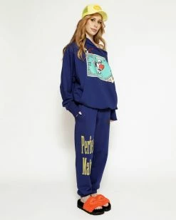 BOYS LIE X Navy Perfect Match Remix Sweatpants 17 BOYS LIE X Navy Perfect Match Remix Sweatpants -Boys Lie Sales Store 4O7A1376copy d79353f5 37bd 4742 b1c4 1515d5696e0e