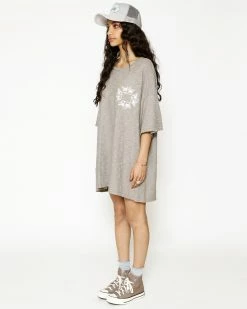 BOYS LIE X Shoot Your Shot Boyfriend Tee 28 BOYS LIE X Shoot Your Shot Boyfriend Tee -Boys Lie Sales Store 4O7A2367bcopy