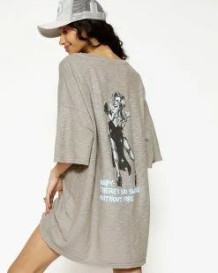 BOYS LIE X Shoot Your Shot Boyfriend Tee 25 BOYS LIE X Shoot Your Shot Boyfriend Tee -Boys Lie Sales Store 4O7A2384bcopy