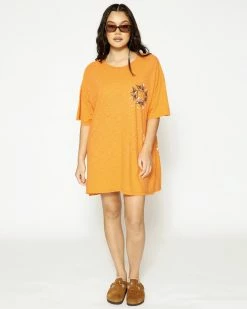 BOYS LIE X Eyes Wide Shut Boyfriend Tee -Boys Lie Sales Store 4O7A2539bcopy