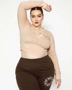 BOYS LIE X Eyes Wide Shut Crop Henley 20 BOYS LIE X Eyes Wide Shut Crop Henley -Boys Lie Sales Store 4O7A3274bcopy