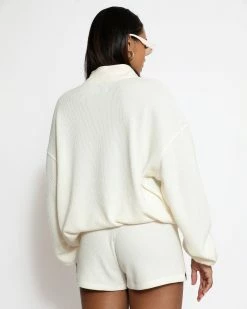 BOYS LIE X Cloud Chaser Thermal Shorts -Boys Lie Sales Store 4O7A8128bcopy 9d4268f7 b06f 4c0a 81a1 46571346c7b8