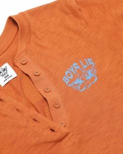 BOYS LIE X Nutmeg Perspective Shift Crop Henley -Boys Lie Sales Store 4O7A9560r