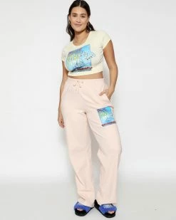 BOYS LIE X World Tour Sweatpants -Boys Lie Sales Store 4O7A9618 4145e171 7029 44ad 8e4f 710febfbafdc