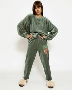 BOYS LIE X Twin Flame Velour Crewneck 14 BOYS LIE X Twin Flame Velour Crewneck -Boys Lie Sales Store 4O7A9637rcopy 5a1d9c40 7e3f 4b4b ae00 bb266b9993a5