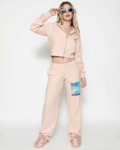 BOYS LIE X World Tour Zip-Up Hoodie 21 BOYS LIE X World Tour Zip-Up Hoodie -Boys Lie Sales Store 4O7A9667 541264e6 07cf 43a3 8299 793949364761