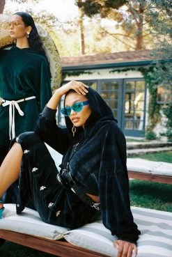 BOYS LIE X Black Velour Cropped Hoodie -Boys Lie Sales Store aimee750008246 417 copy